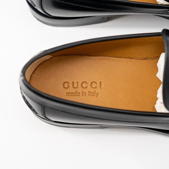 size 8.5G - Gucci Black Leather Loafers GG Interlocking